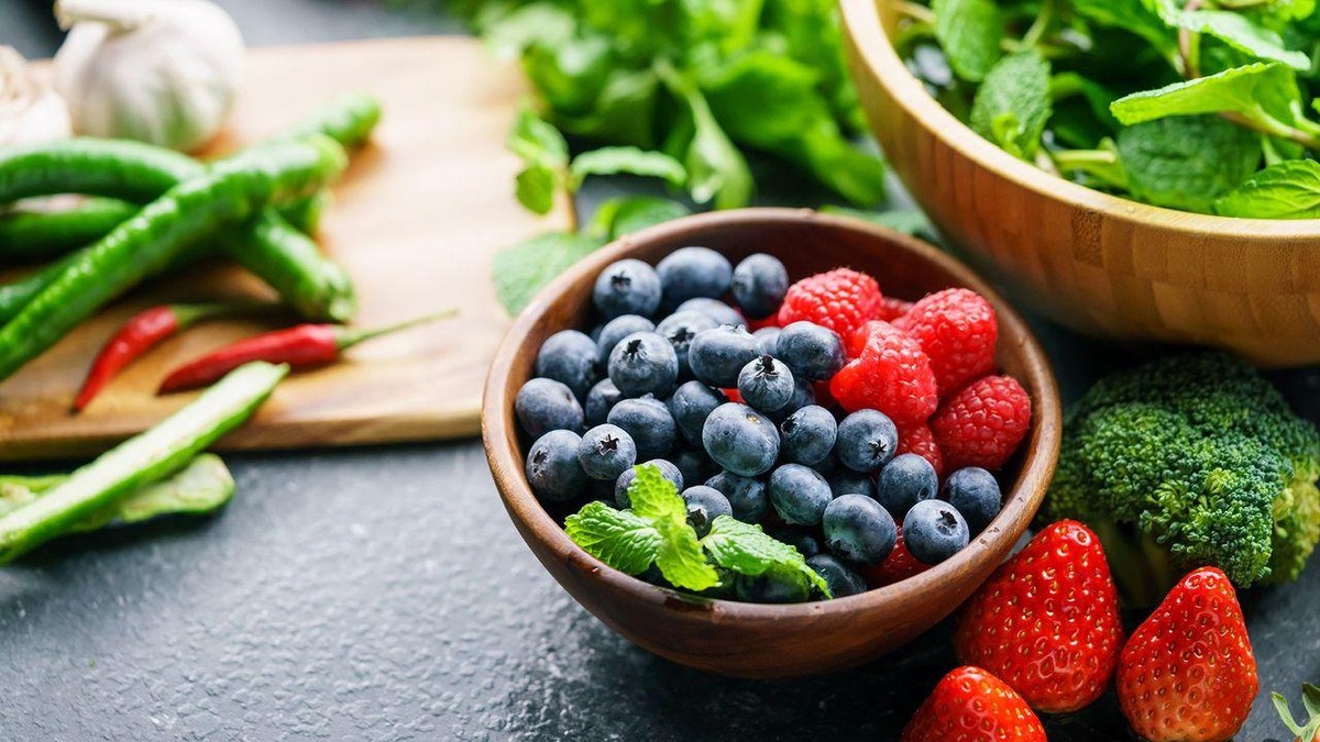Detox Isn’t Just About Smoothies: Why Your Gut-Liver Axis Is the Real MVP