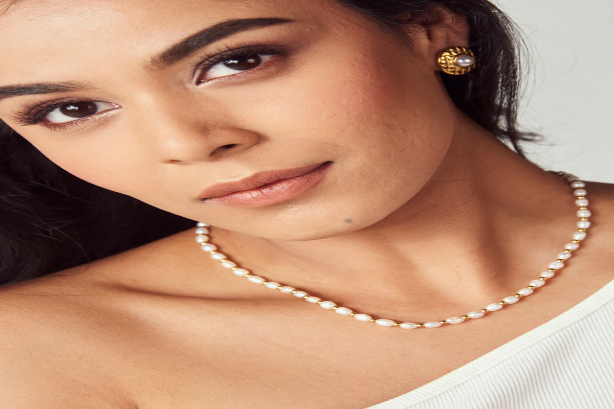 The Hottest Necklace Trends in Online Shopping for 2025
