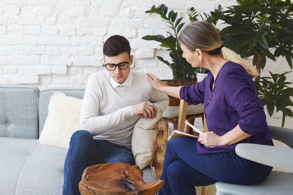 How to Offer Mental Health Support Without Insurance