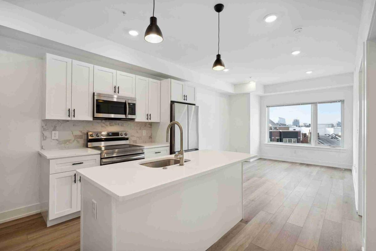 Are Luxury Apartment Buildings in Philadelphia Worth the Higher Rent?